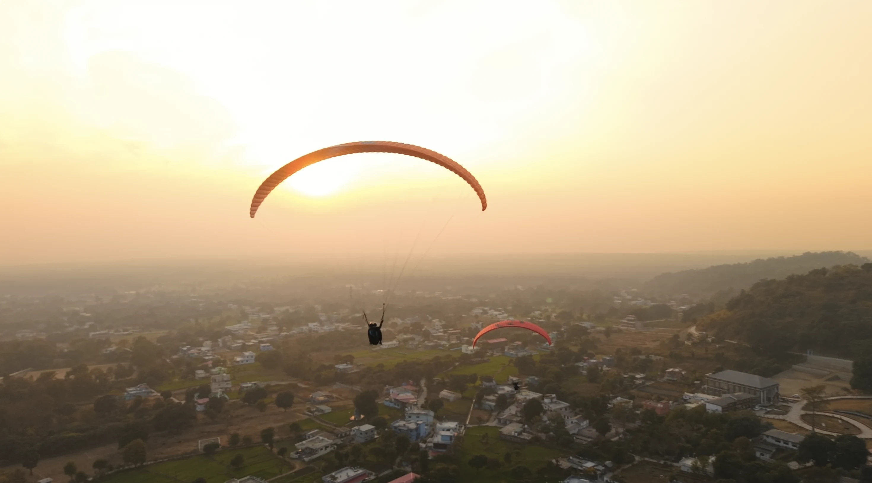 Best paragliding destinations in India for adventure lovers